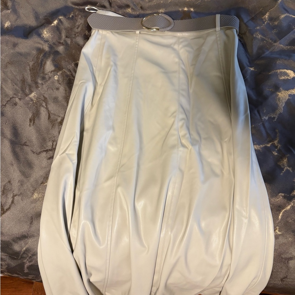 Zara Cream Midi Skirt with Belt